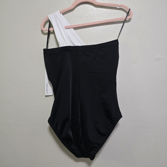 Magicsuit Solids Goddess Color Block Convertible One Shoulder One Piece Swimsuit - Picture 5 of 9